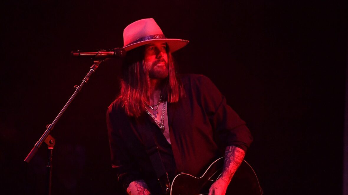 Billy Ray Cyrus wzruszony prezentem od Miley. To wyjątkowy utwór!