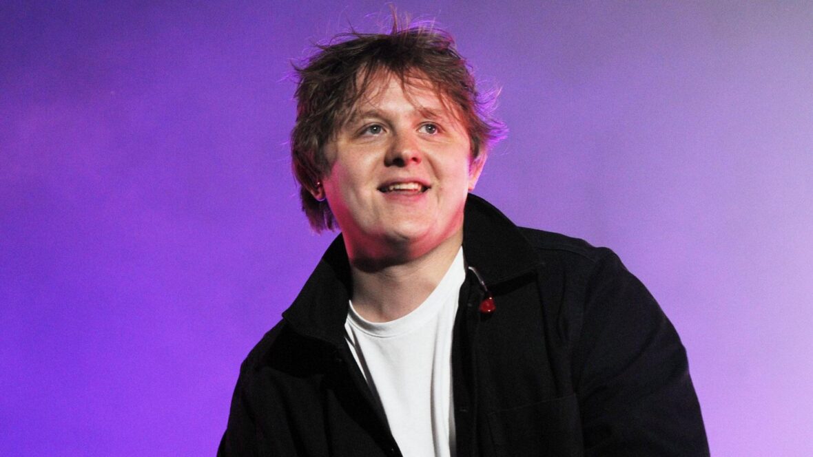 Lewis Capaldi zapowiada nową EP-kę i dzieli się wzruszającym singlem