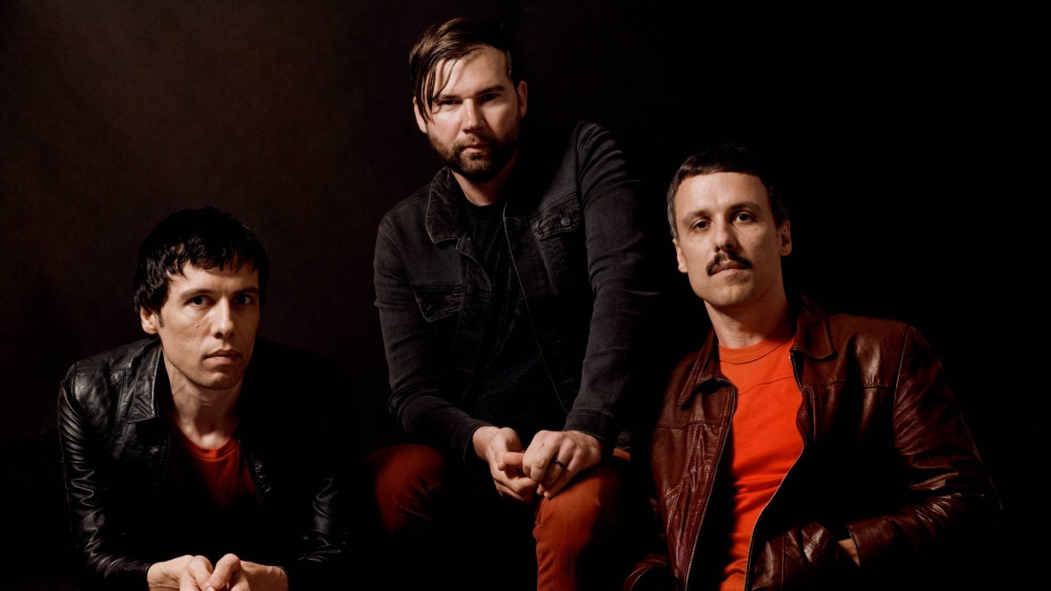 The Cribs singlem „Summer Seizures” zapowiedzieli nowy album