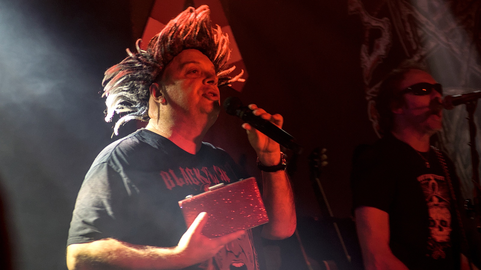 Partyjne pozdrowienie popłynęło ze Skarżyska. Big Cyc zagrał na deskach Semafora [GALERIA]