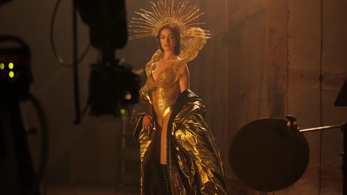 Anne Hathaway jako gwiazda popu? Jest pierwszy zwiastun filmu „Mother Mary”!