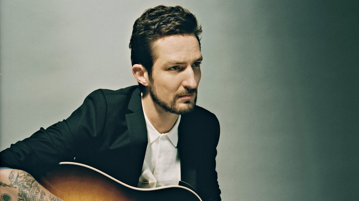 Frank Turner o wpadce, którą pamięta do dziś. Zepsuł koncert ulubionej kapeli!