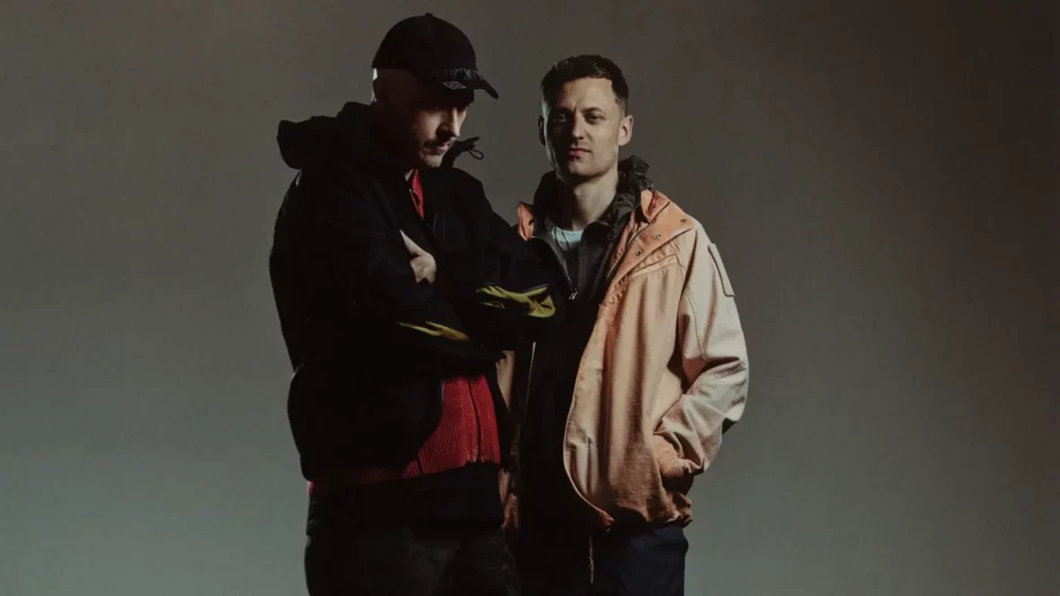 Brytyjski duet elektroniczny zapowiada nowy krążek. Singiel już w sieci!